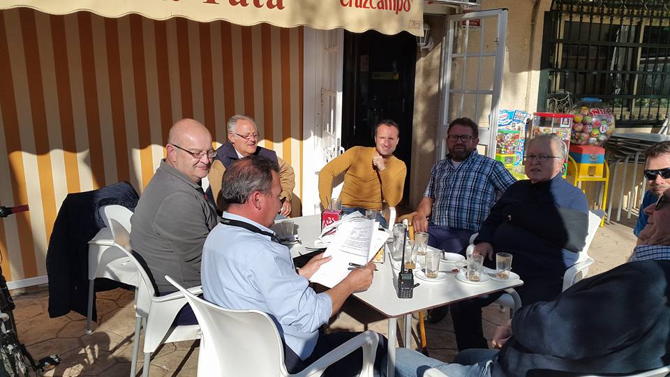 Una de las primeras reuniones de fundación